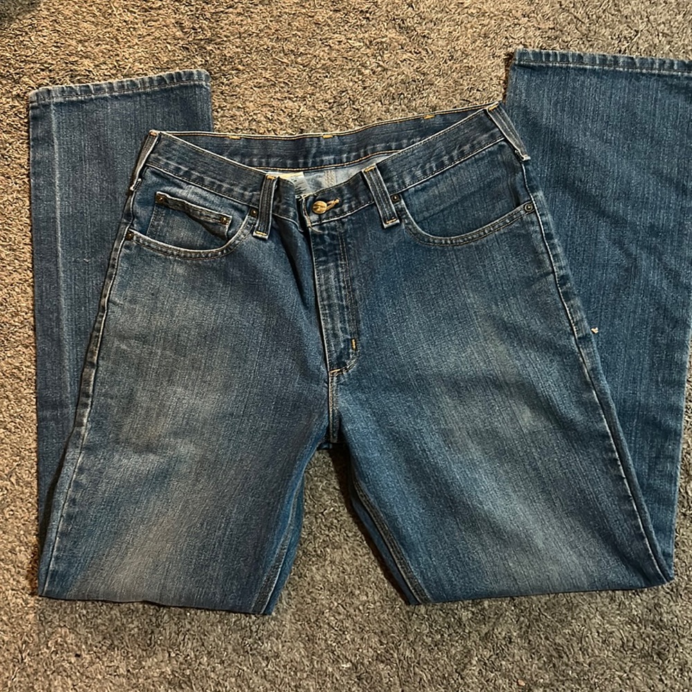Men’s Carhartt jeans size 34x32. Traditional fit. Barely worn.